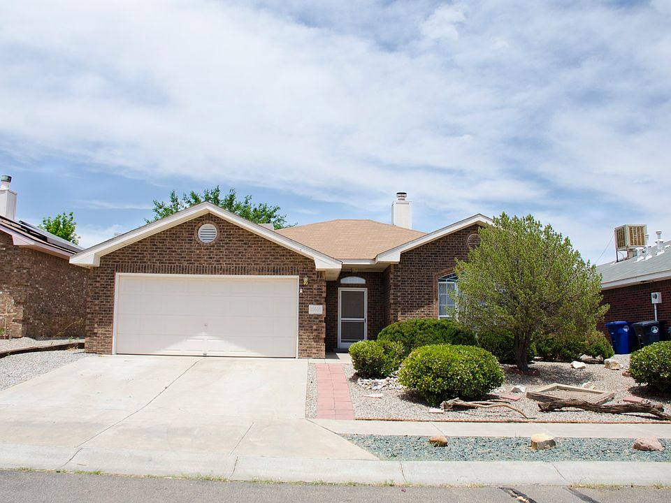Hackamore House