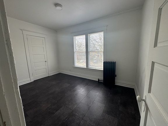 3rd image of 320 W Vine St #1