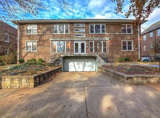 7515 Cromwell Dr APT 2SE, Saint Louis, MO 63105