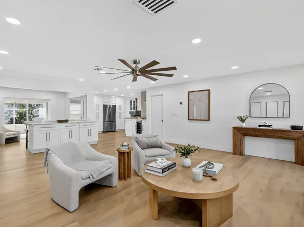 2206 SW 20th Way, Boynton Beach, FL 33426