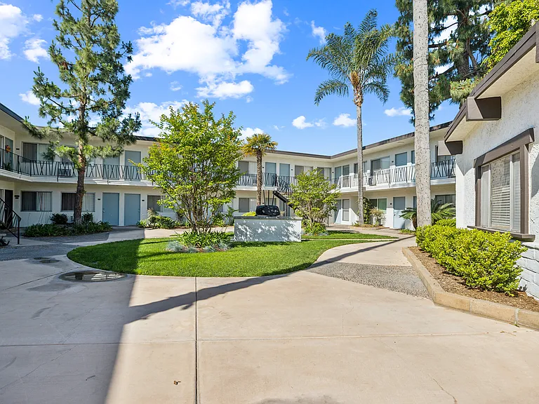Sun Rose Villas — Photo 10