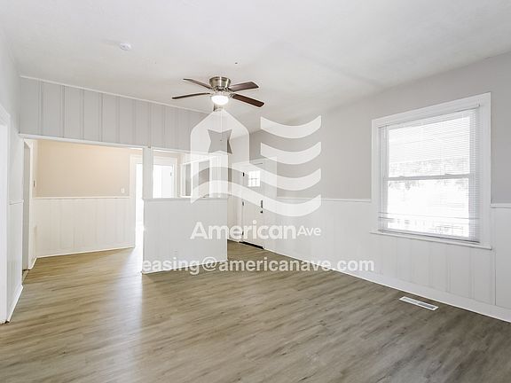 556771_004_wm_-_living_room_13189094.jpg