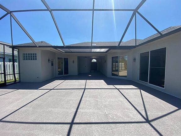 2nd image of 1613 Laramie Cir