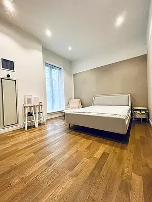 Rented by Yoon Realty Group | media 12