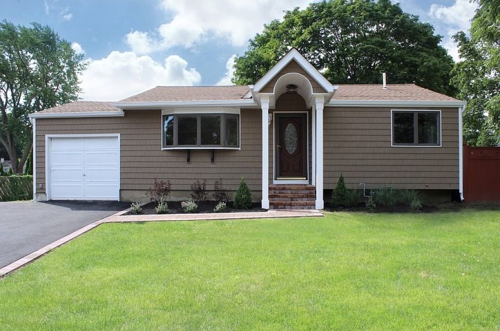 1030 Karshick St, Bohemia, NY 11716 Zillow