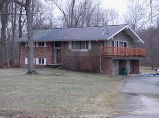 17866 Leggett Rd, Montville, OH 44064