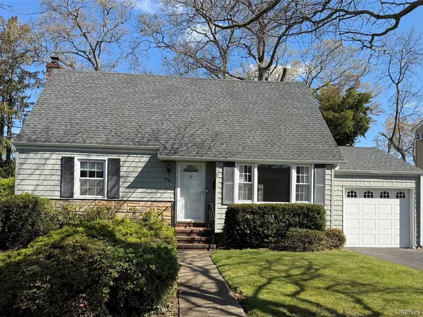 3769 New York Avenue, Seaford, NY 11783