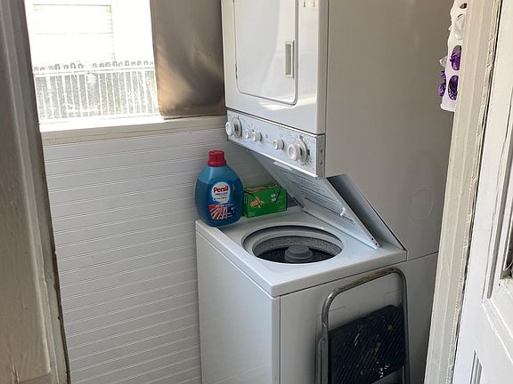 Stackable washer and dryer