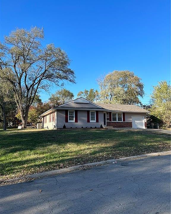 8318 E 91st St, Kansas City, MO 64138 | Zillow