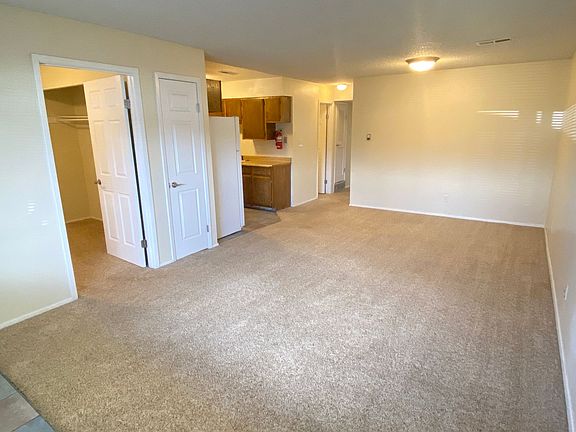 3rd image of 1415 Gibbon St #12