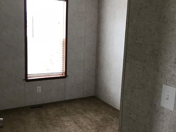 4th image of 1409 Penbroke Dr #170