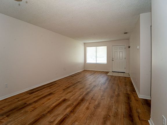 4th image of 1000 S Winterhawk Dr #B