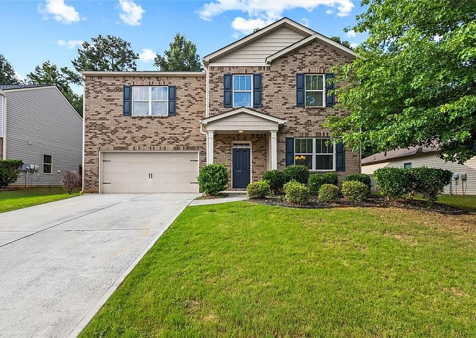 1st image of 407 Aviary Ln
