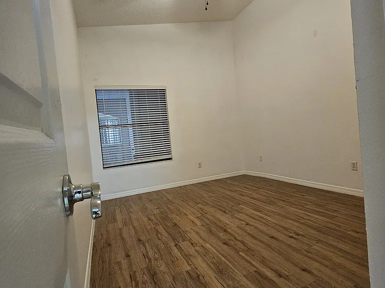 3154 S Semoran Blvd — Photo 11