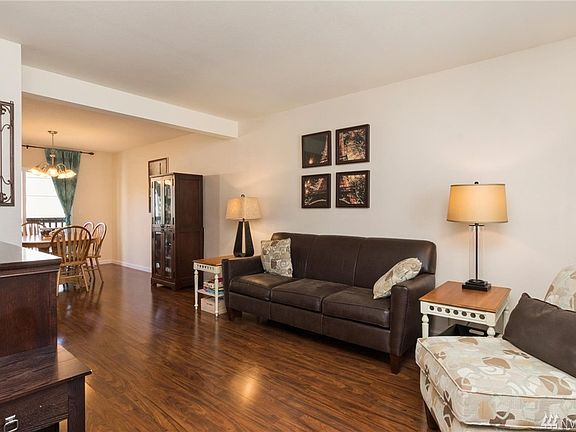 3rd image of 4981 Bowwood Cir NE