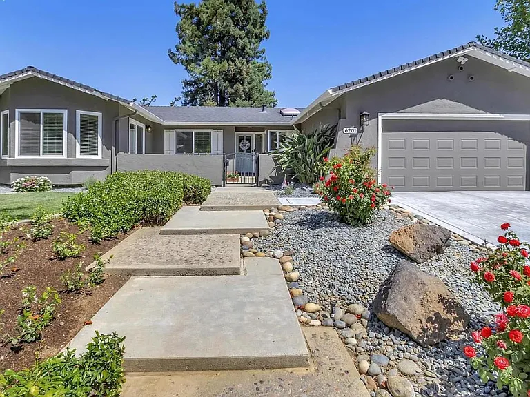 6201 Paso Los Cerritos — Photo 1
