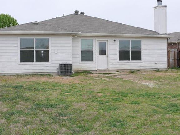 2nd image of 3908 Tuscany Ct
