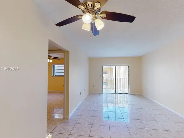 1955 NE 135th St APT 301, North Miami, FL 33181