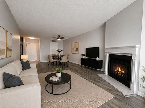 4th image of 126 Bell Farm Rd #303