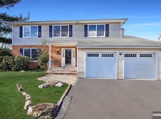 700 William Bliss Dr, New Milford, NJ 07646