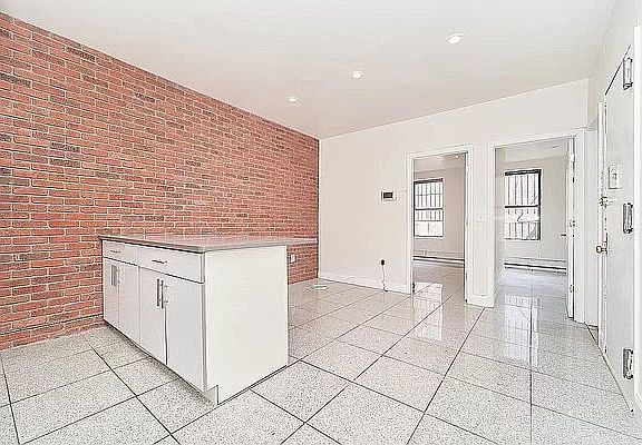 5th image of 2252 2nd Ave #3B