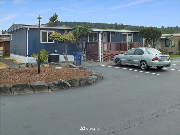 2 assigned parking spots