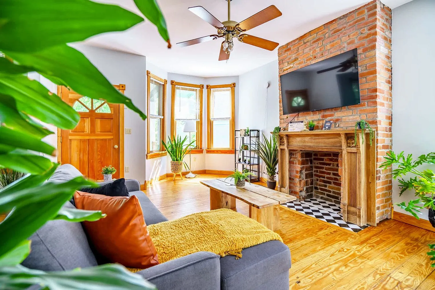 2 bed, 2.0 bath, 1582 sqft, $2,978 — Photo 1