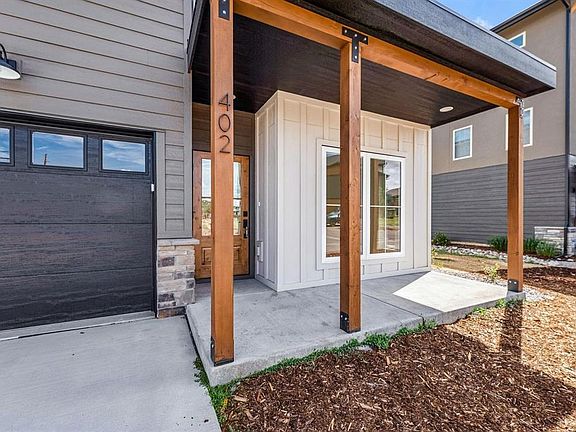 4th image of 125 Salt Brush Street #402