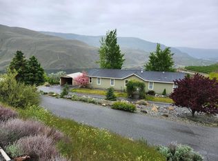 24 Hugo Rd, Chelan, WA 98816