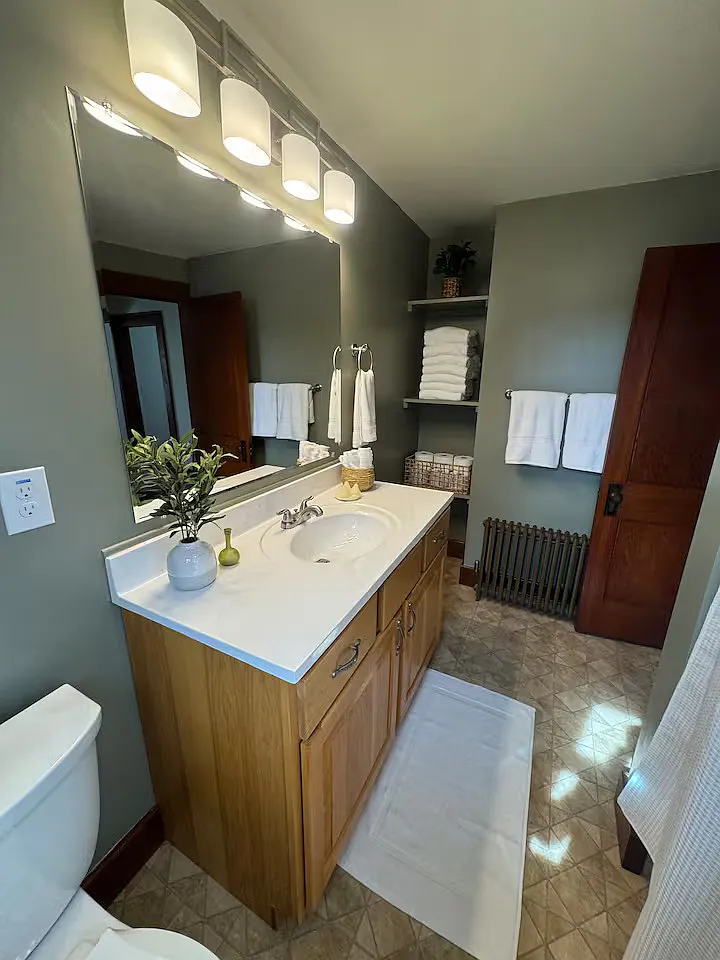 3 bed, 1250 sqft, $1,785 — Photo 3