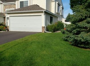 2703 Wagon Wheel Curv, Chaska, MN 55318