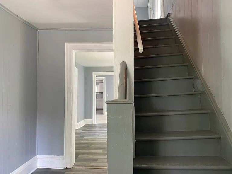60 Center St — Photo 27