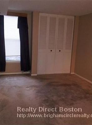 4th image of 34 Shrewsbury Green Dr Unit B