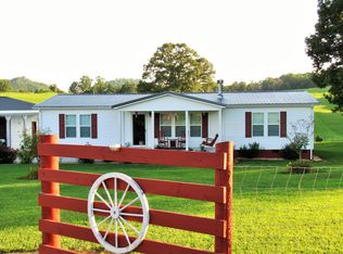 181 Everhart Rd, Tellico Plains, TN 37385