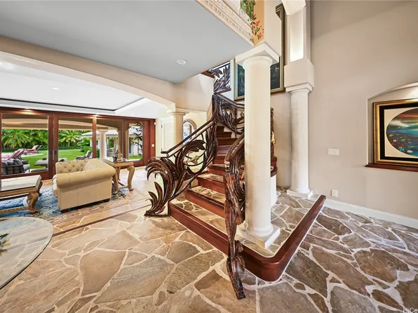 443 Portlock Rd, Honolulu, HI 96825