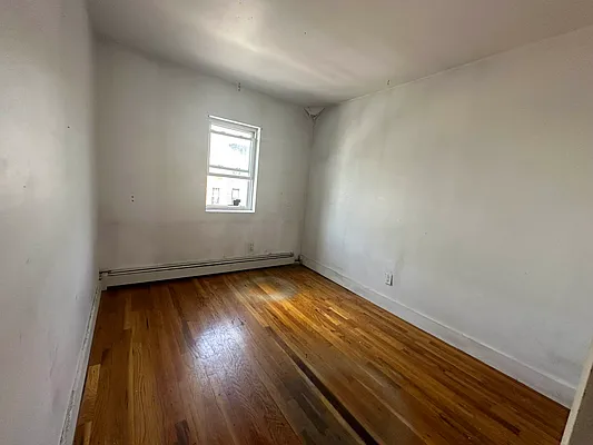 Rented by Premier Metro Realty Corp | media 23