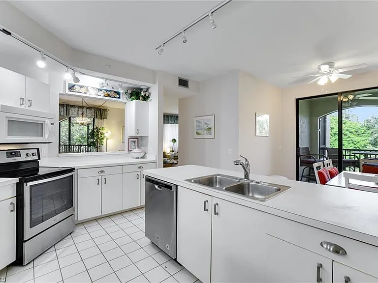 6510 Valen Way #205 — Photo 4