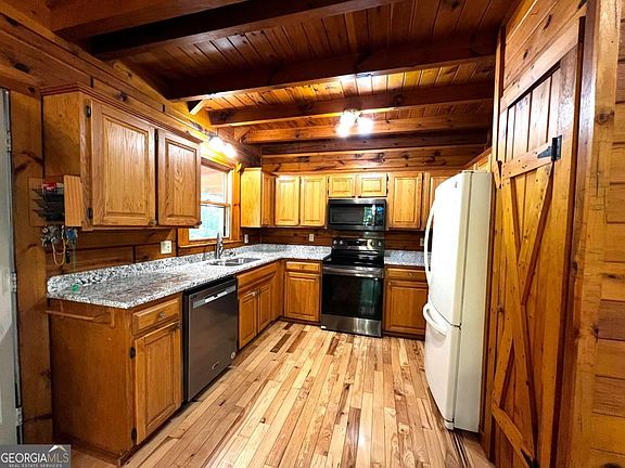 4th image of 187 Tiffany Ln