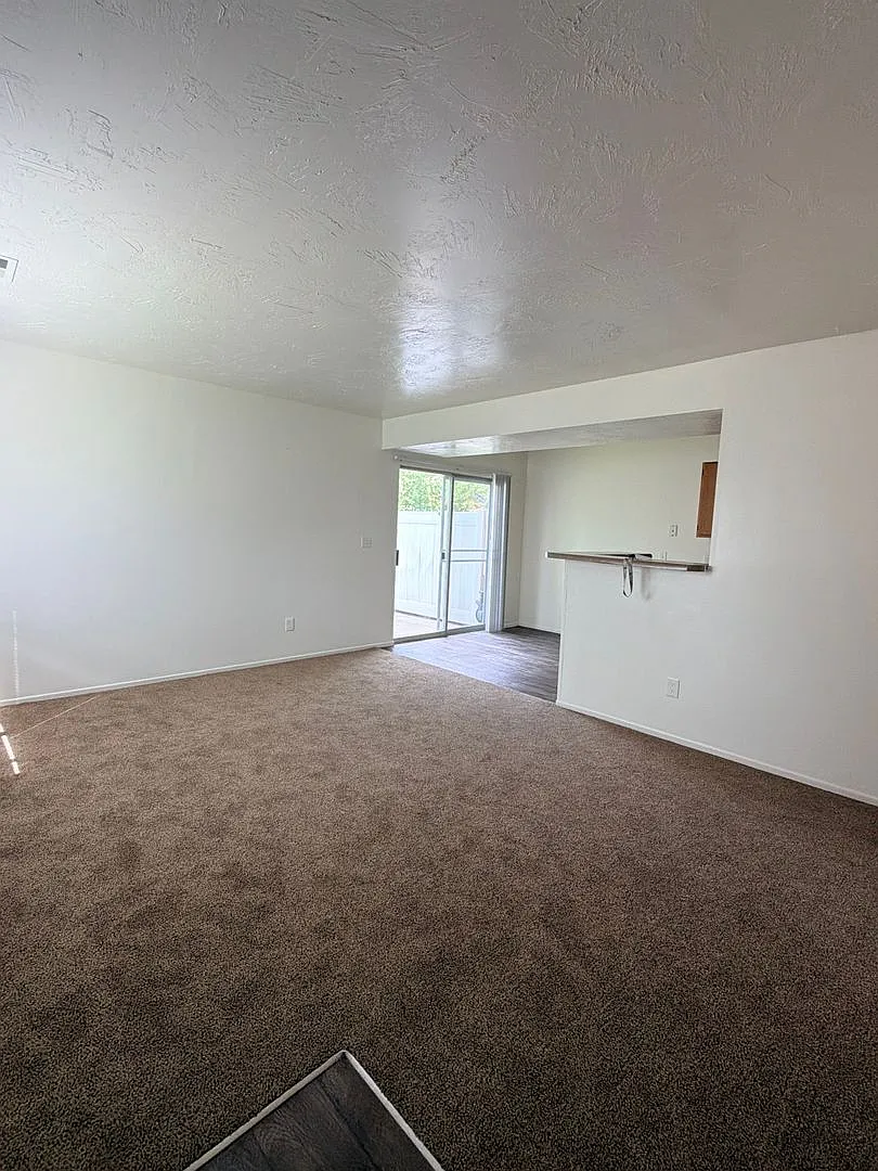 Newly Updated 3 Bed 1.5 Bath Townhome/Condo! — Photo 1
