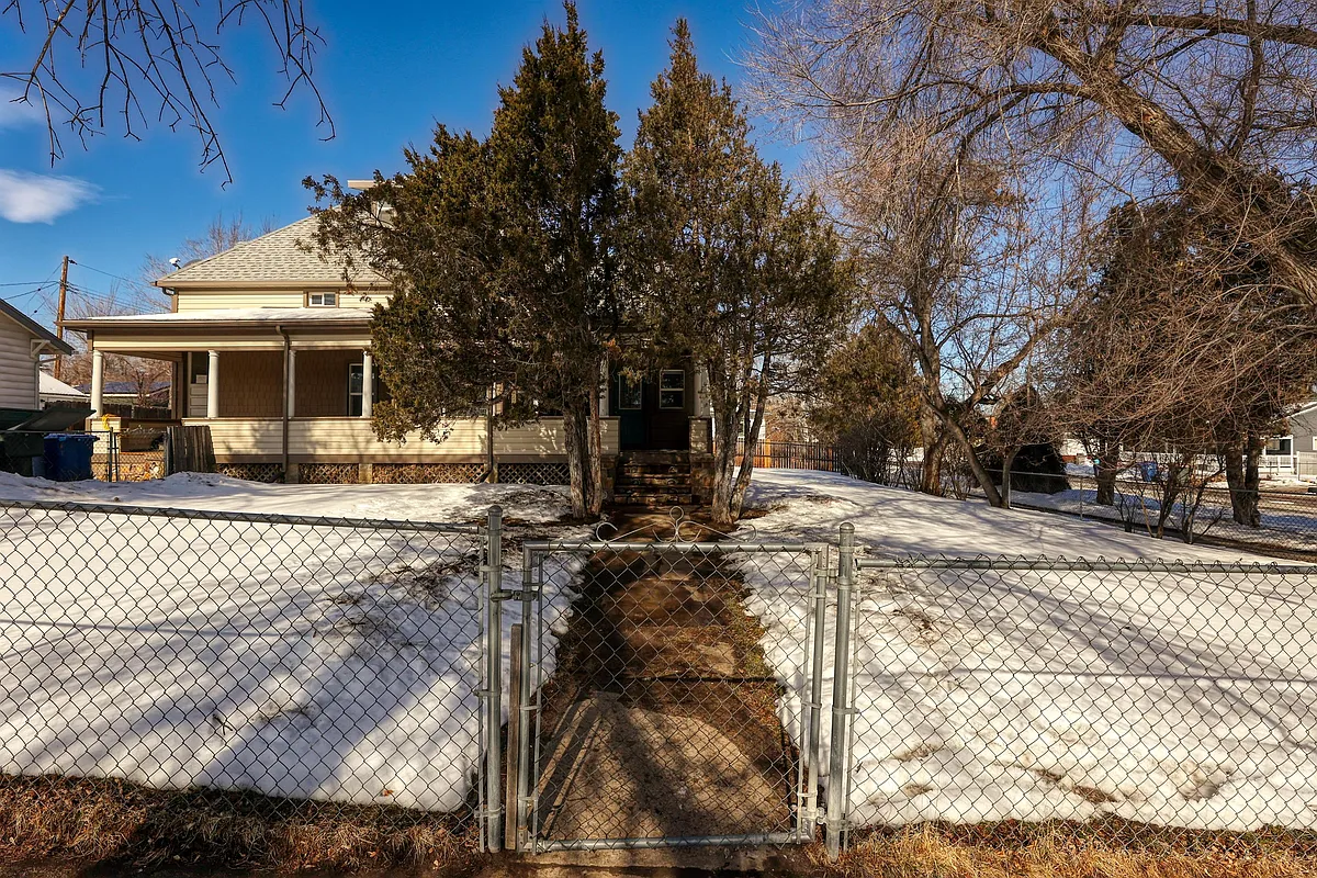 Building Photo - 625 Lewis St #M