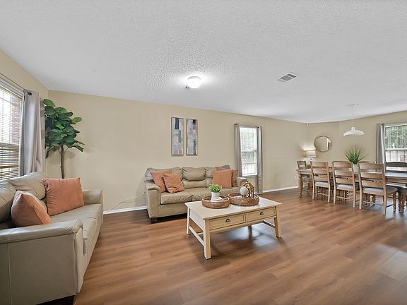 5th image of 3372 Mojave Dr