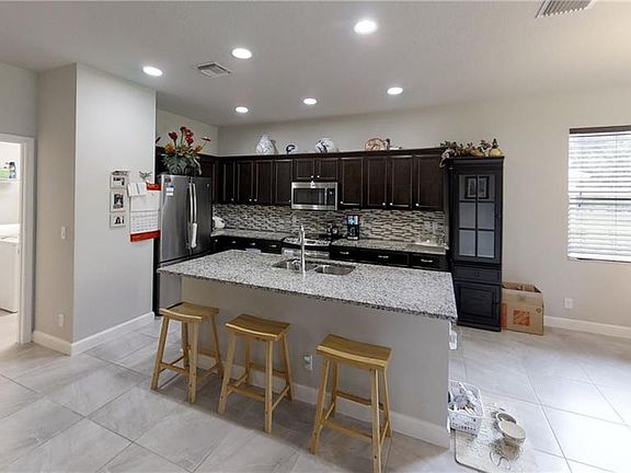5th image of 4550 21st Ln