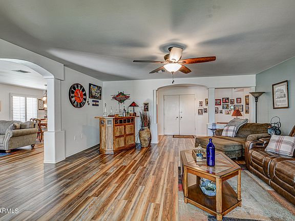 3rd image of 12713 W Maplewood Dr