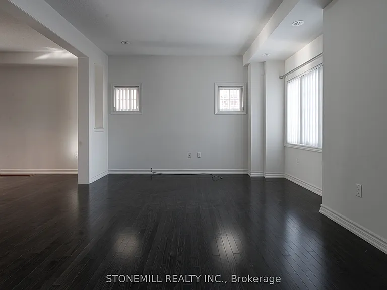 3130 Boxford Cres #5 — Photo 9