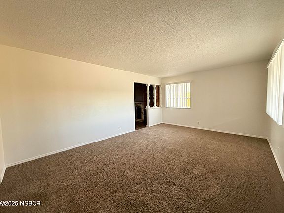 4th image of 3125 Montano Dr