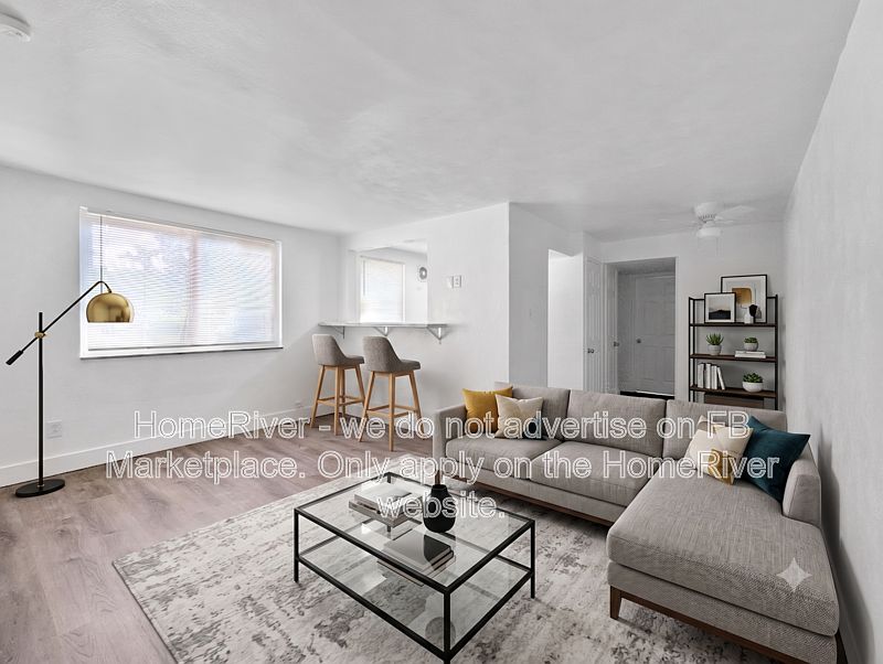 1st image of 781 Cooke Dr APT 3