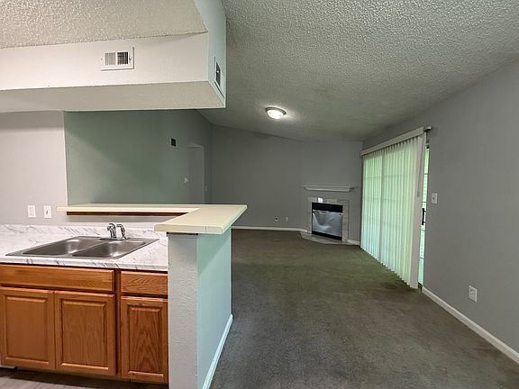 5th image of 668 Waterville St #2