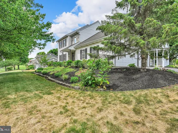 217 Spruce St, Denver, PA 17517
