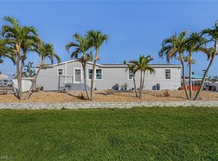 2852 York Rd, Saint James City, FL 33956