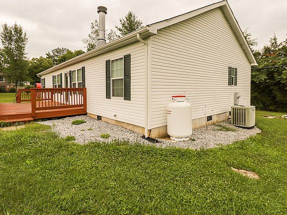 3rd image of 6518 Wilderness Rd